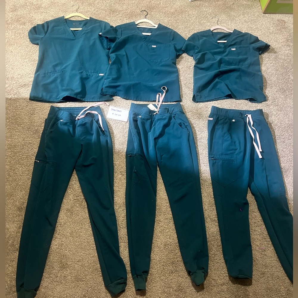 Carribean blue figs! Price is for ONE SET